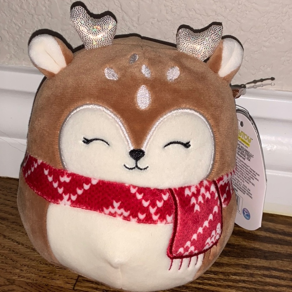 Dawn The Fawn Reindeer Deer Squishmallow with Red Christmas Holiday Scarf New 5” - Picture 1 of 8